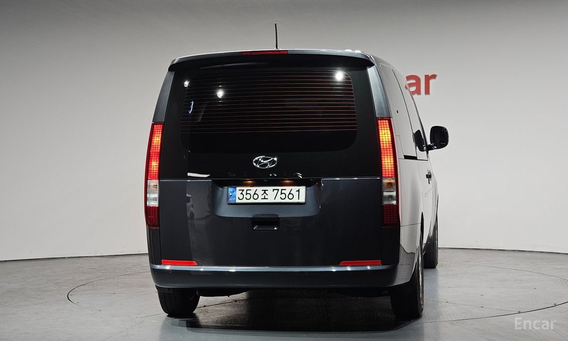 2021 Hyundai Staria  Tourer 9-Seater Modern с пробегом 72 514 км