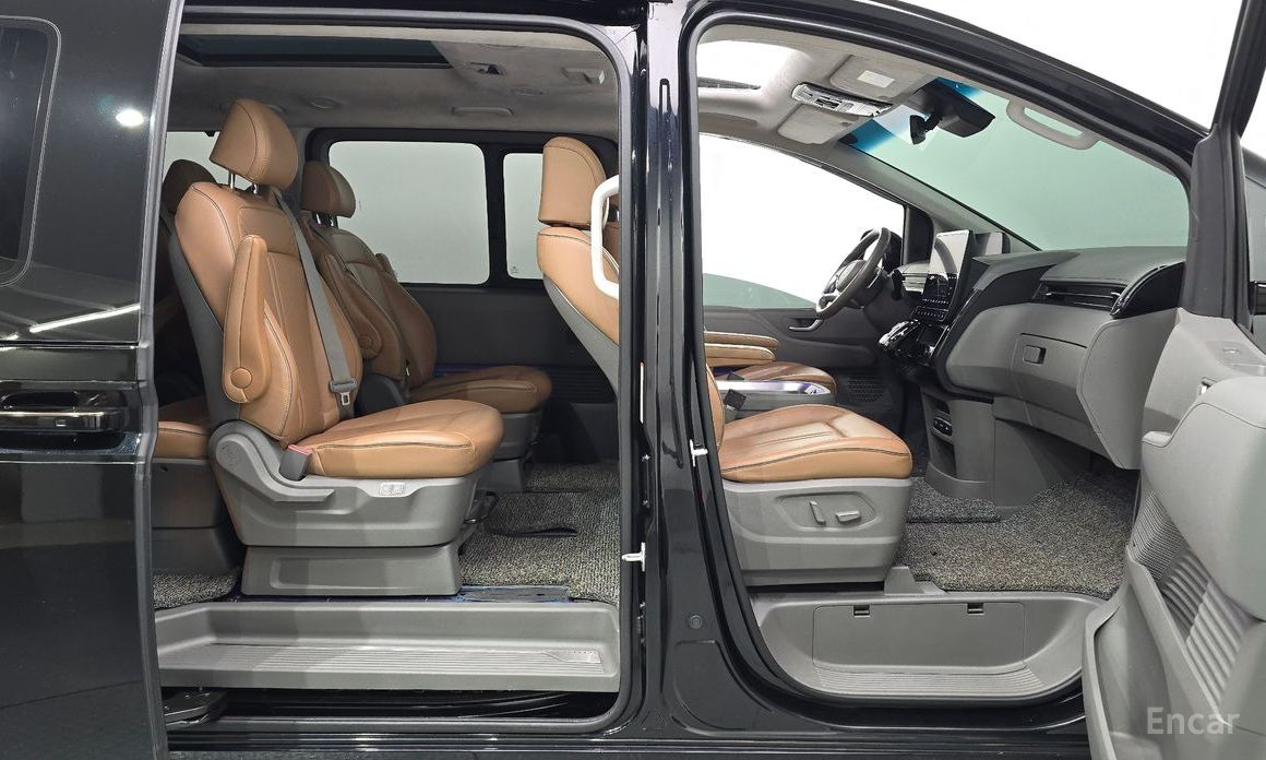 2021 Hyundai Staria  Lounge 9-Seater Inspiration с пробегом 42 743 км