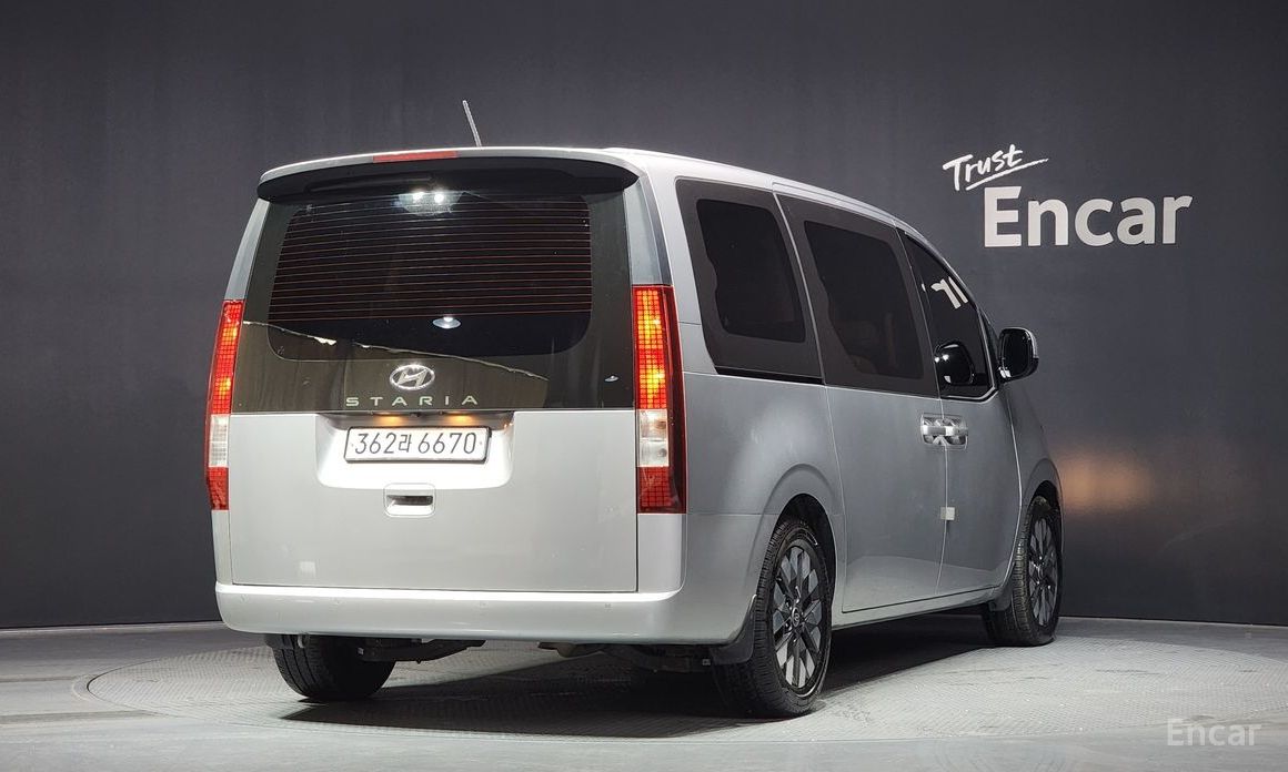 2022 Hyundai Staria  Tourer 9-Seater Modern с пробегом 40 163 км