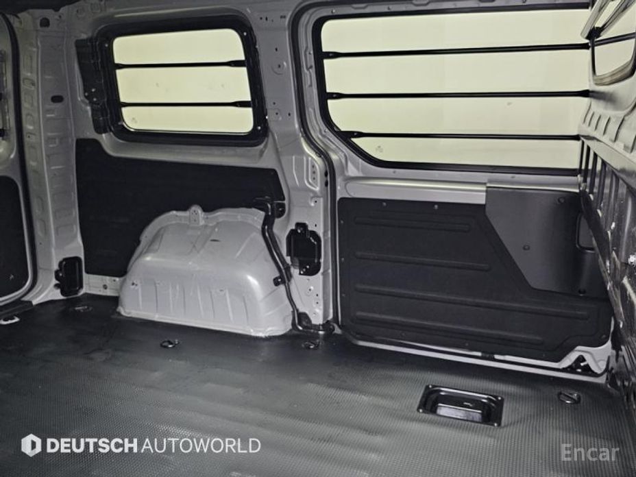 2021 Hyundai Staria  Cargo 3-Seater Modern с пробегом 30 491 км