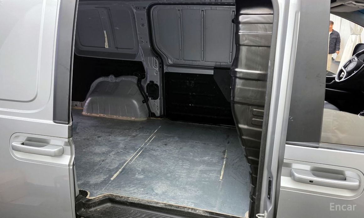 2022 Hyundai Staria  L3.5 Cargo 3-Seater Modern с пробегом 78 883 км