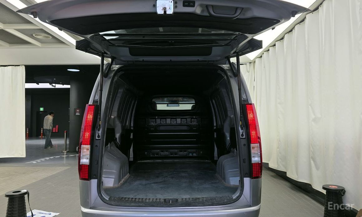 2022 Hyundai Staria  L3.5 Cargo 3-Seater Modern с пробегом 78 883 км