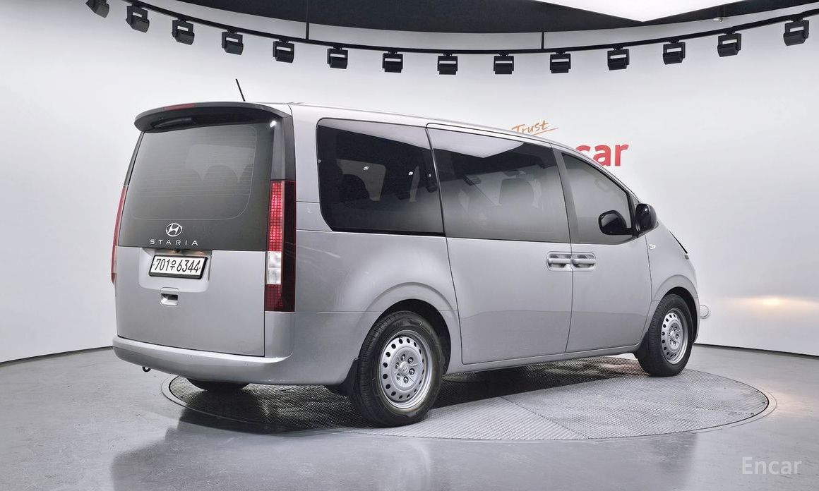 2021 Hyundai Staria  Tourer 11-Seater Smart с пробегом 56 417 км
