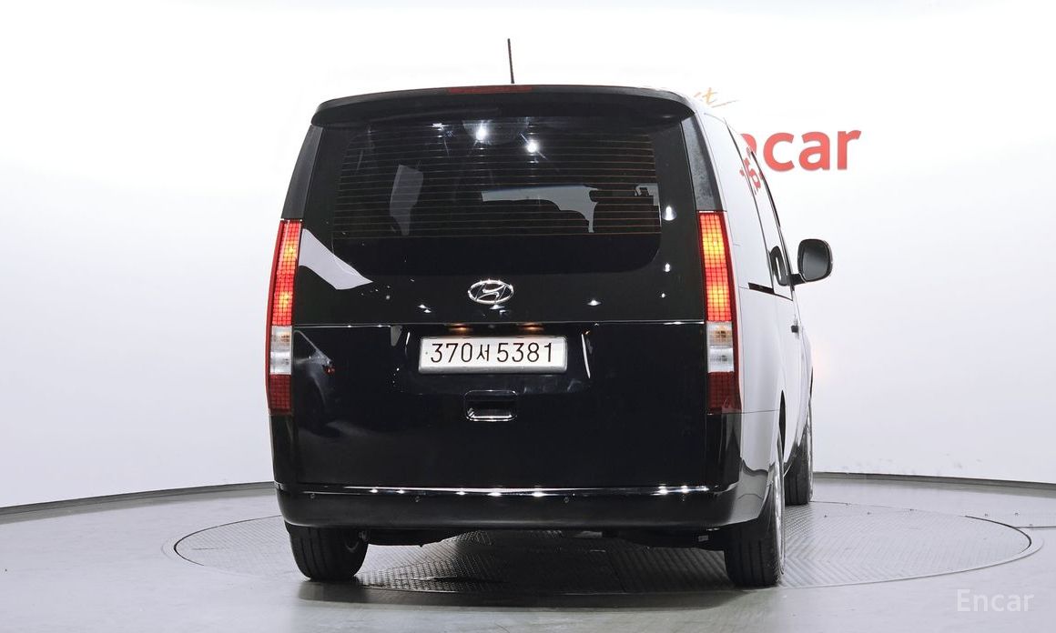 2021 Hyundai Staria  L3.5 Tourer 9-Seater Modern с пробегом 96 393 км