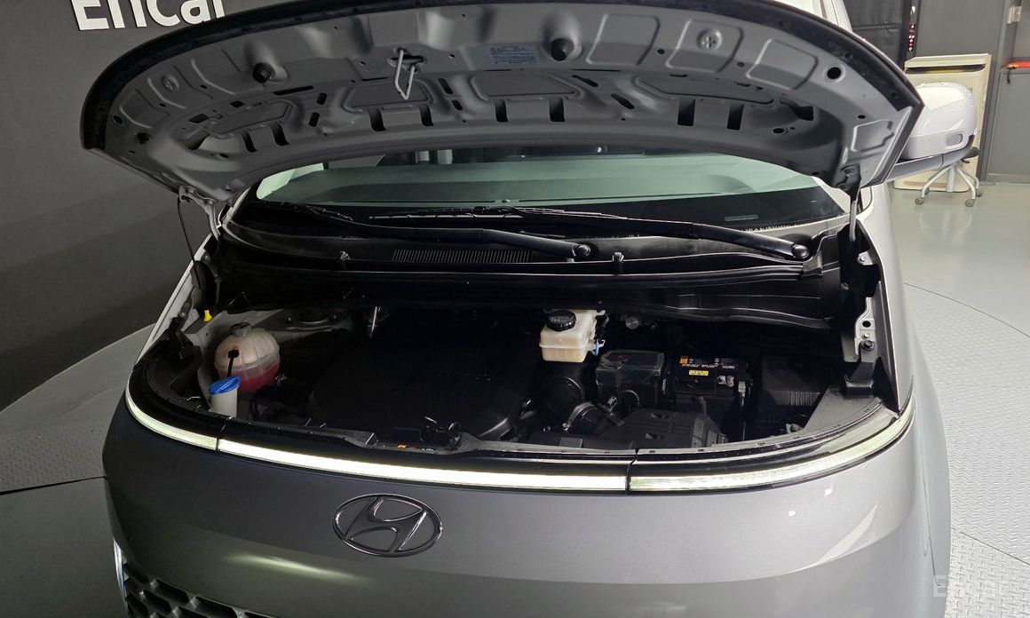 2021 Hyundai Staria  4WD Tourer 9-Seater Modern с пробегом 68 349 км