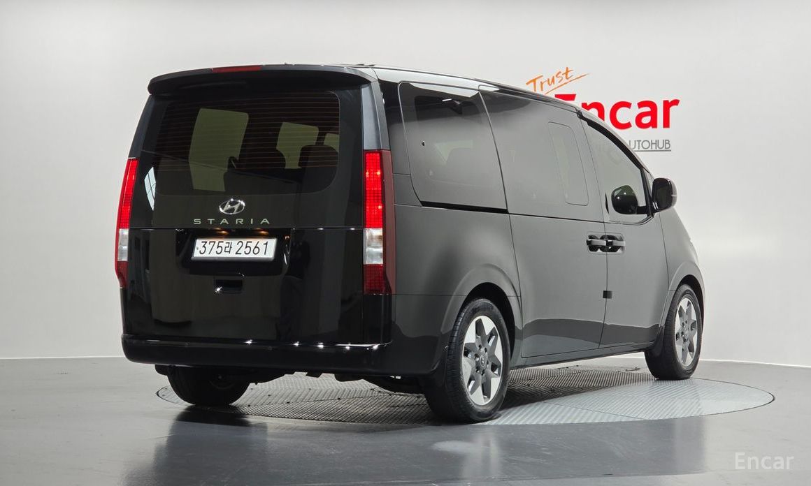 2021 Hyundai Staria  Tourer 9-Seater Modern с пробегом 90 248 км