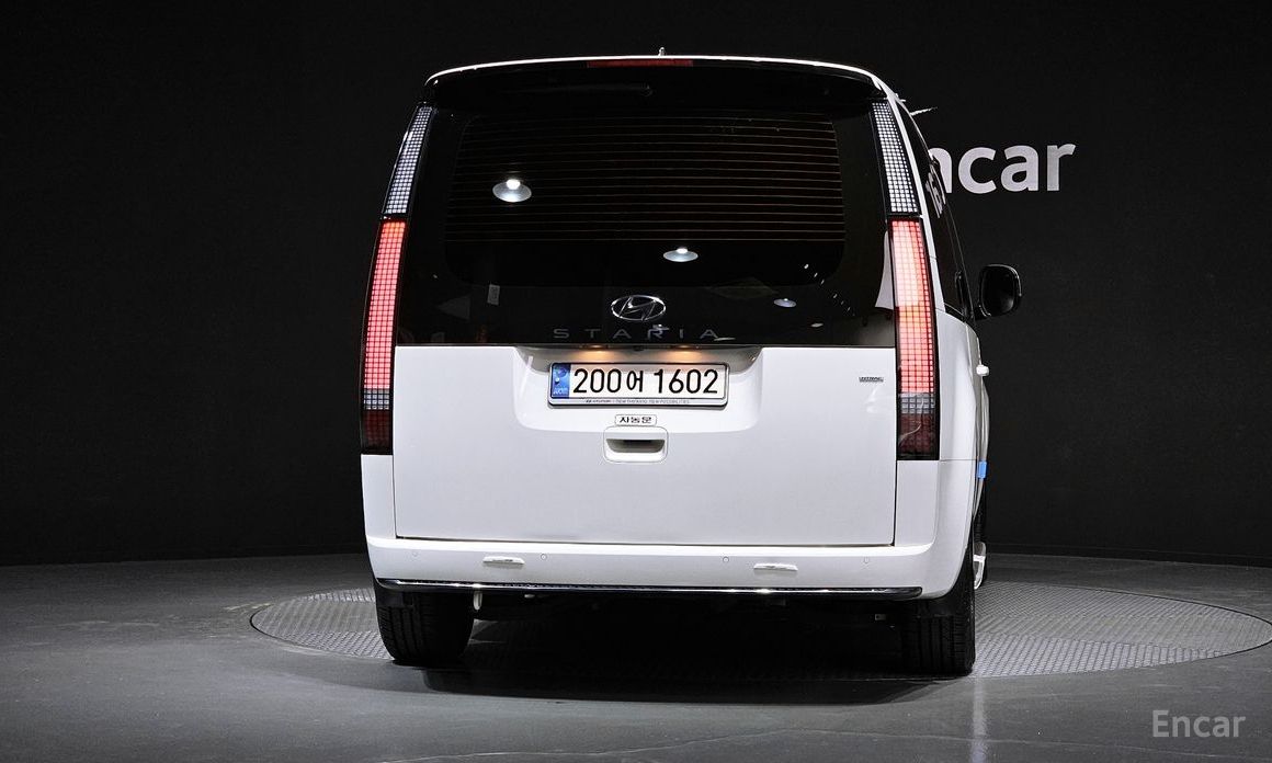 2022 Hyundai Staria  4WD Lounge 7-Seater Inspiration с пробегом 55 001 км
