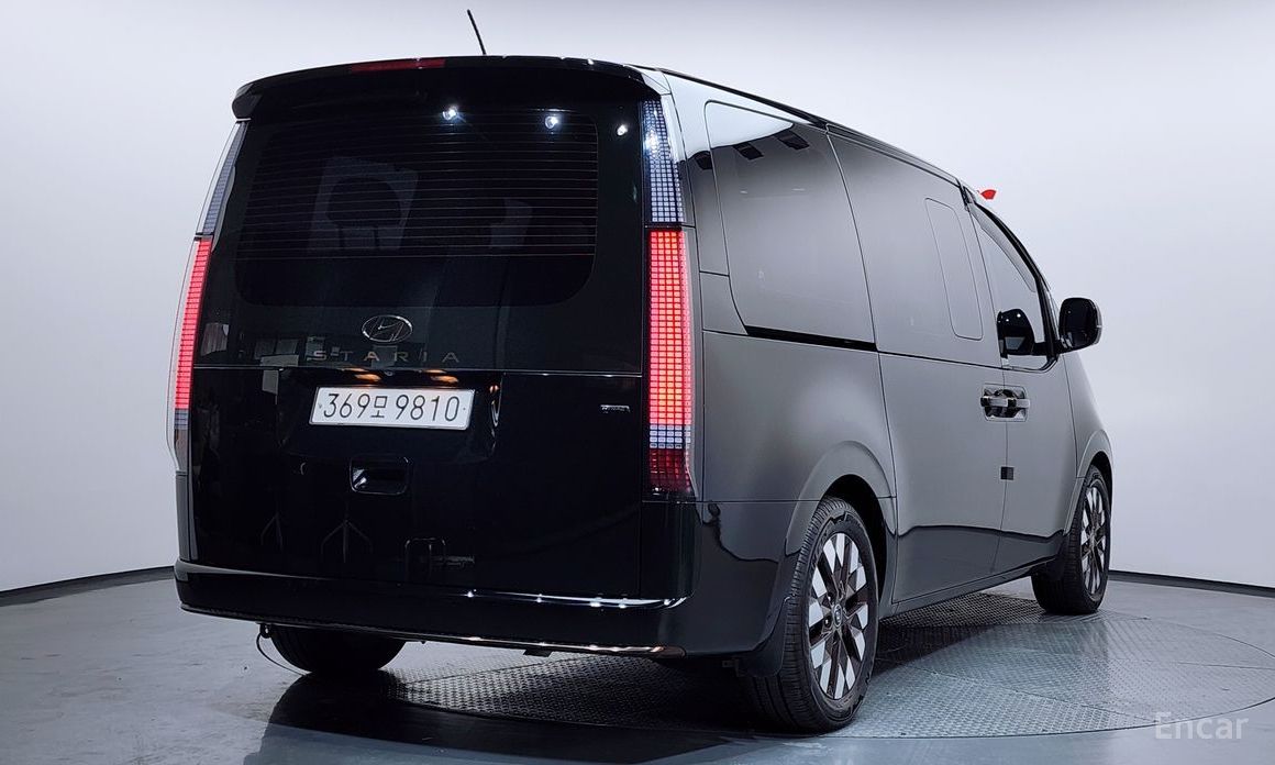 2022 Hyundai Staria  4WD Lounge 9-Seater Inspiration с пробегом 84 521 км