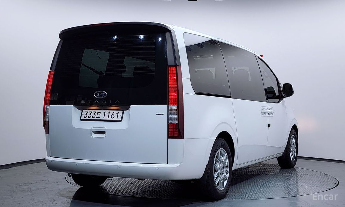 2022 Hyundai Staria  4WD Tourer 9-Seater Modern с пробегом 48 169 км