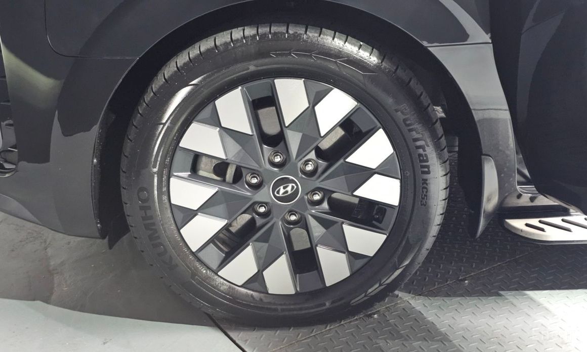 2021 Hyundai Staria  4WD Lounge 9-Seater Inspiration с пробегом 85 947 км