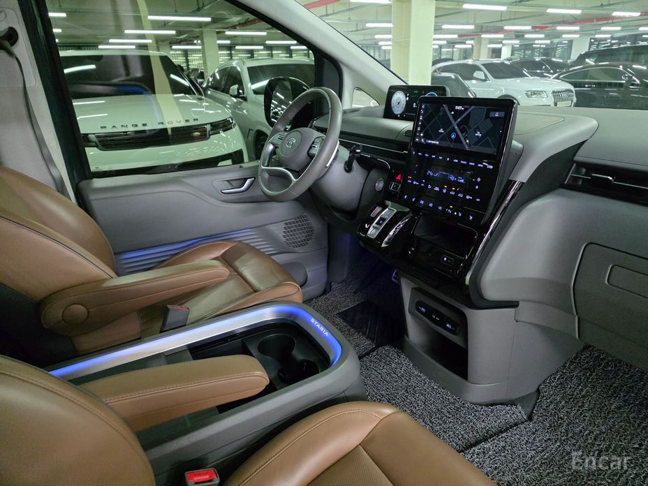 2021 Hyundai Staria  L3.5 Lounge 7-Seater Inspiration с пробегом 75 867 км