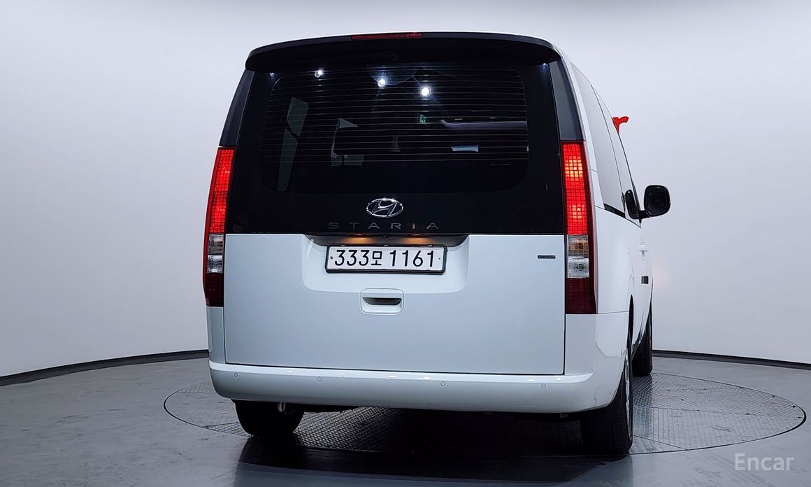 2022 Hyundai Staria  4WD Tourer 9-Seater Modern с пробегом 48 169 км