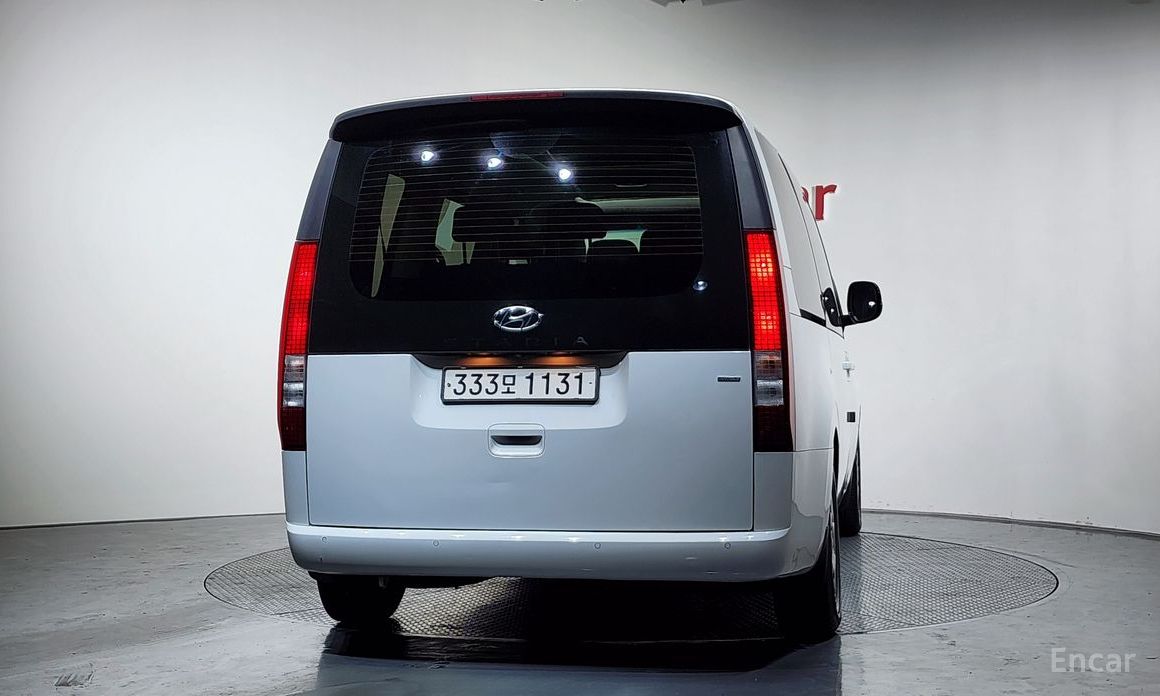 2022 Hyundai Staria  4WD Tourer 9-Seater Modern с пробегом 56 707 км