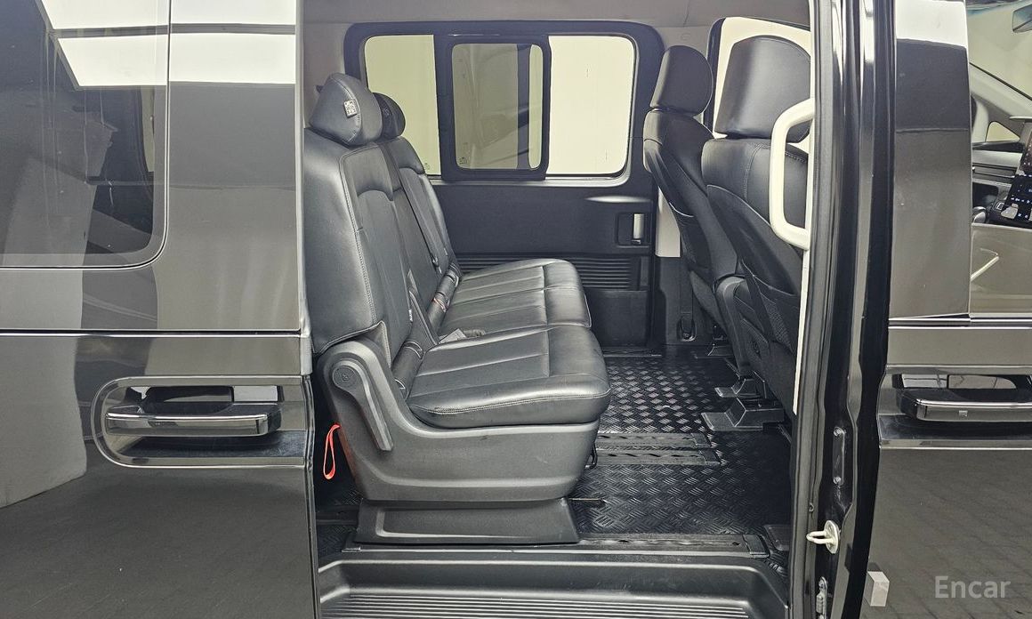 2021 Hyundai Staria  Tourer 9-Seater Modern с пробегом 90 248 км