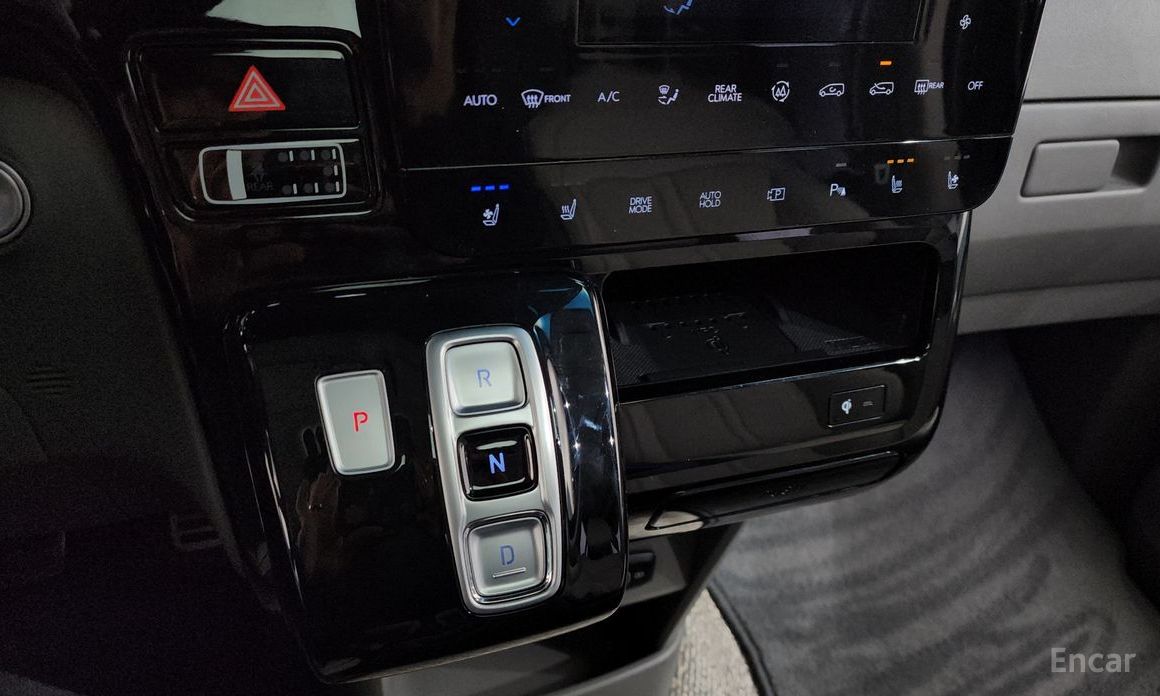 2022 Hyundai Staria  4WD Lounge 9-Seater Inspiration с пробегом 84 521 км