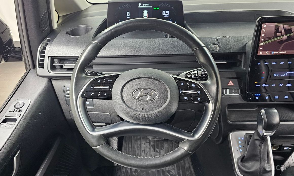 2021 Hyundai Staria  Tourer 9-Seater Modern с пробегом 90 248 км