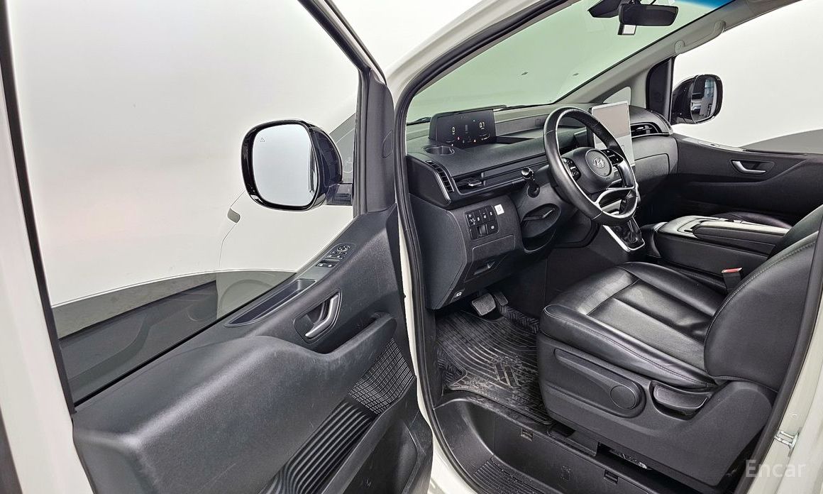 2022 Hyundai Staria  Tourer 11-Seater Modern с пробегом 58 299 км