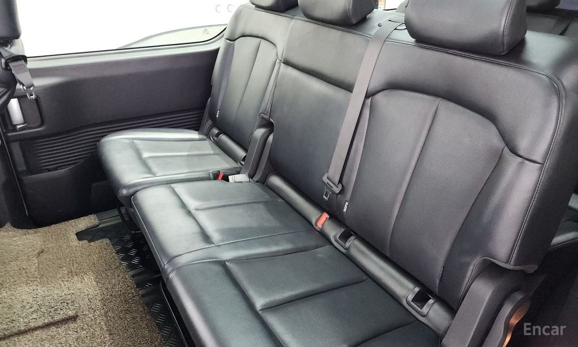 2022 Hyundai Staria  4WD Tourer 9-Seater Modern с пробегом 48 169 км