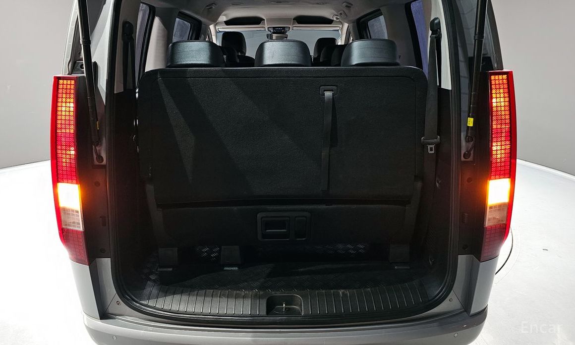 2022 Hyundai Staria  Tourer 11-Seater Modern с пробегом 32 217 км