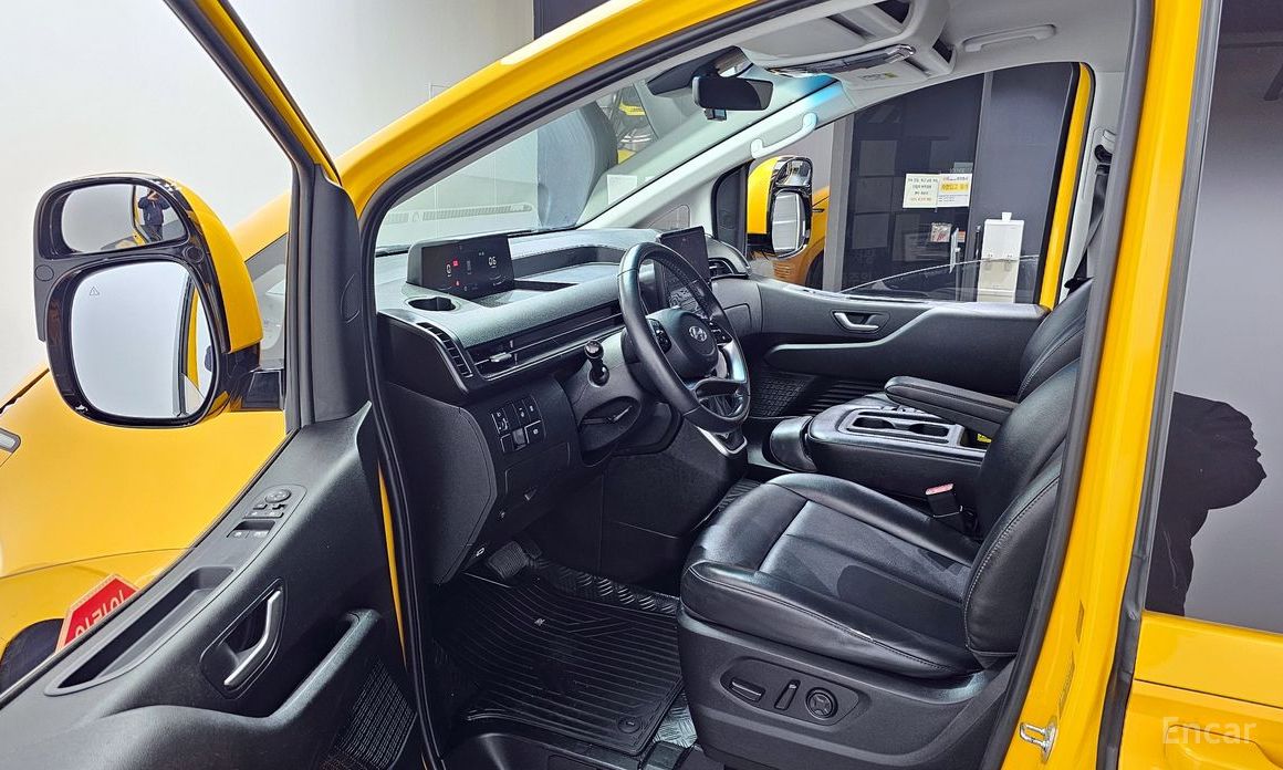 2021 Hyundai Staria  L3.5  Kinder Safety Car 15-Seater с пробегом 33 193 км