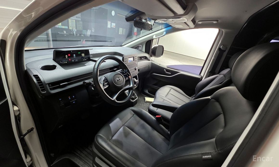 2022 Hyundai Staria  L3.5 Cargo 3-Seater Modern с пробегом 65 058 км
