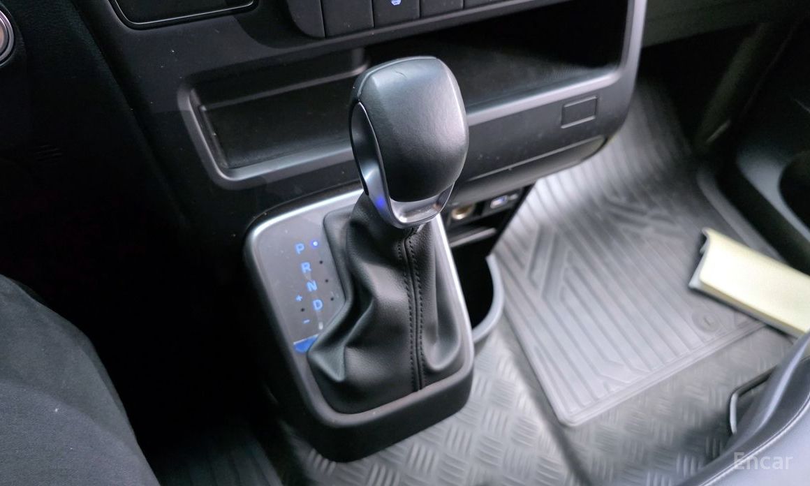 2022 Hyundai Staria  L3.5 Cargo 3-Seater Modern с пробегом 65 058 км