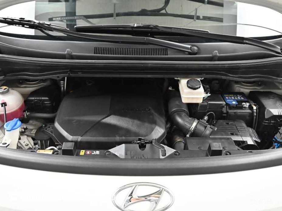 2022 Hyundai Staria  Cargo 5-Seater Modern с пробегом 74 230 км