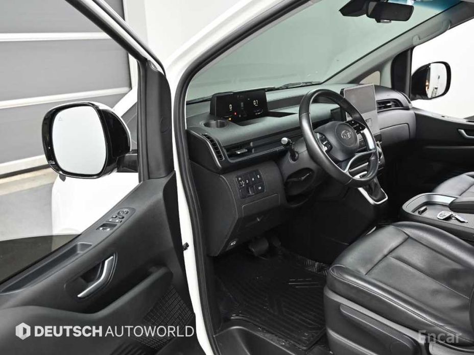 2022 Hyundai Staria  Cargo 5-Seater Modern с пробегом 74 230 км