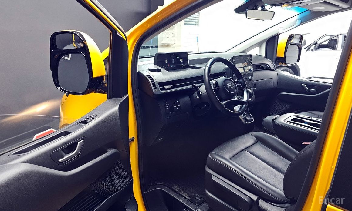 2022 Hyundai Staria  L3.5  Kinder Safety Car 15-Seater с пробегом 32 753 км