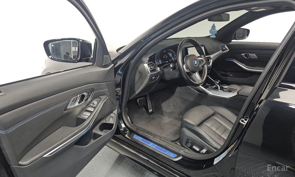 2022 BMW 3 серии VII (G2x) 330e M Sport с пробегом 46 156 км
