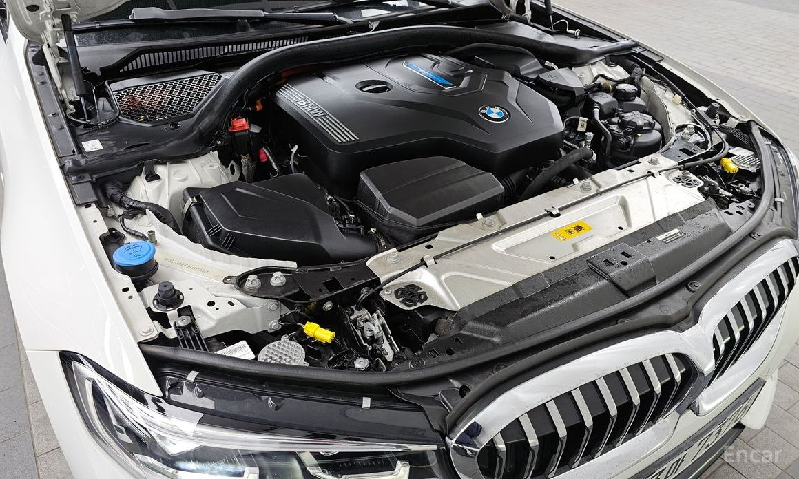 2022 BMW 3 серии VII (G2x) 320e Luxury с пробегом 49 742 км