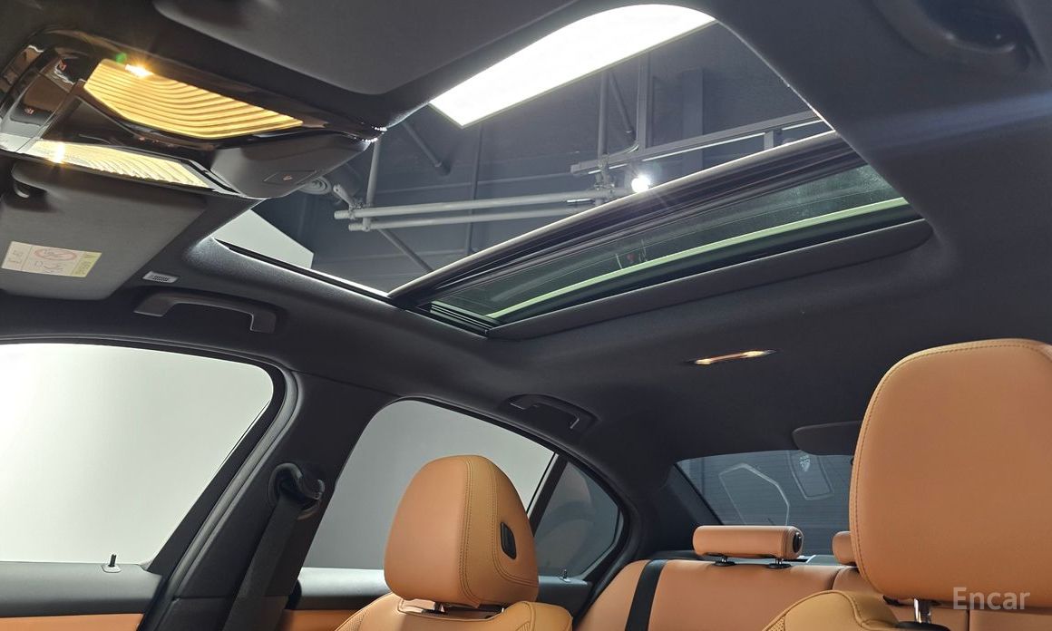 2023 BMW 3 серии VII (G2x) 320i M Sport с пробегом 25 876 км
