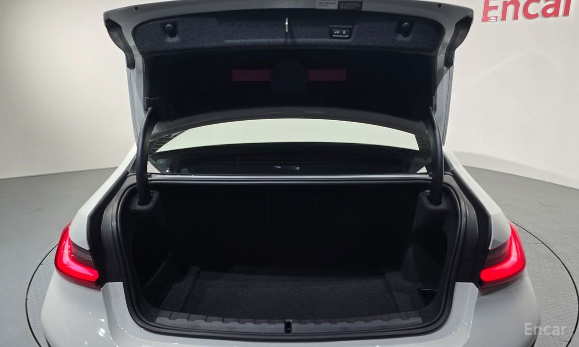 2023 BMW 3 серии VII (G2x) 320i M Sport с пробегом 25 876 км