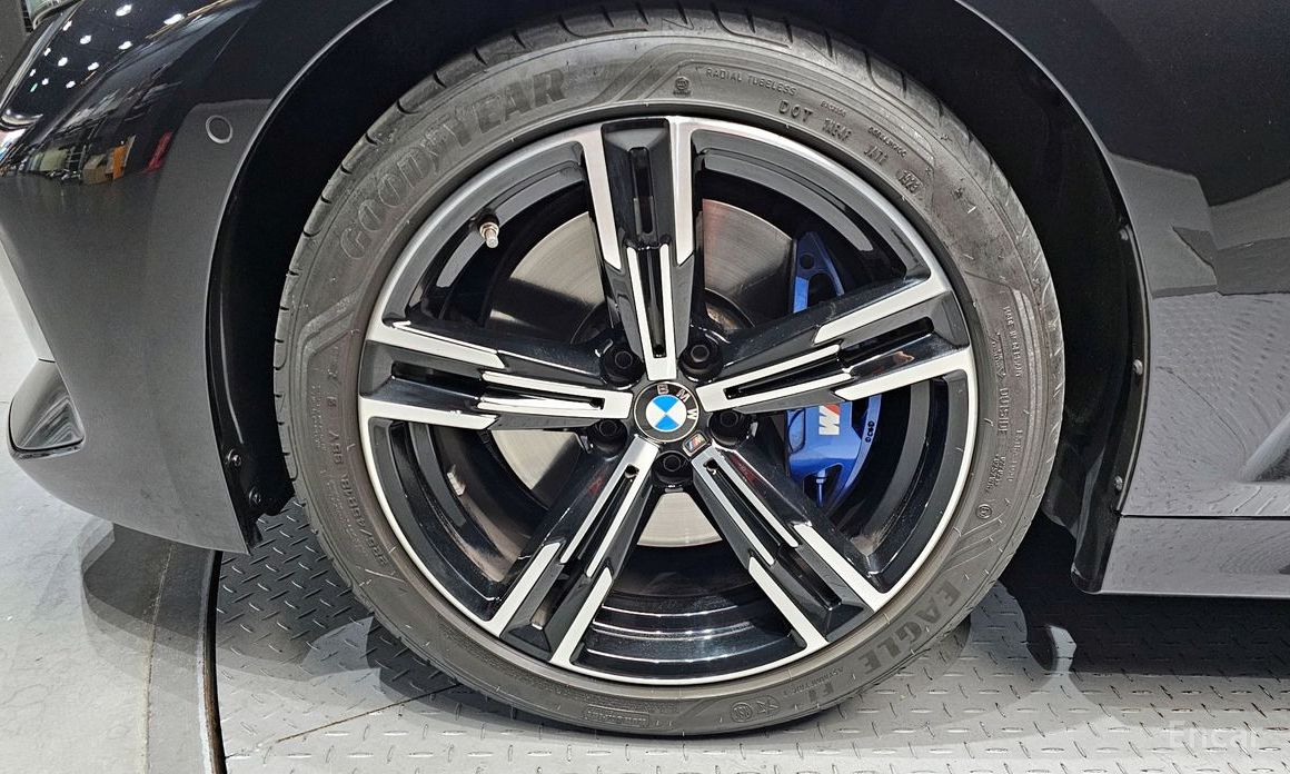 2023 BMW 3 серии VII (G2x) 320i M Sport с пробегом 36 471 км