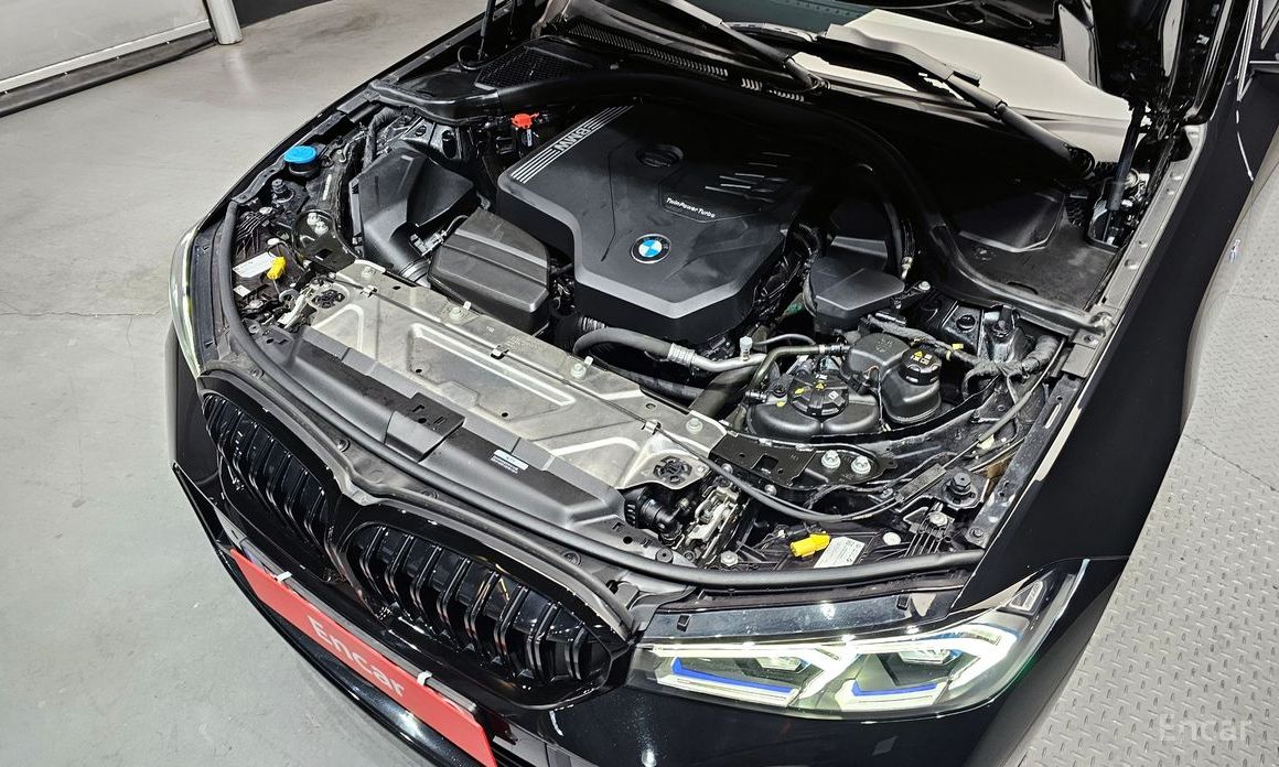2023 BMW 3 серии VII (G2x) 320i M Sport с пробегом 36 471 км