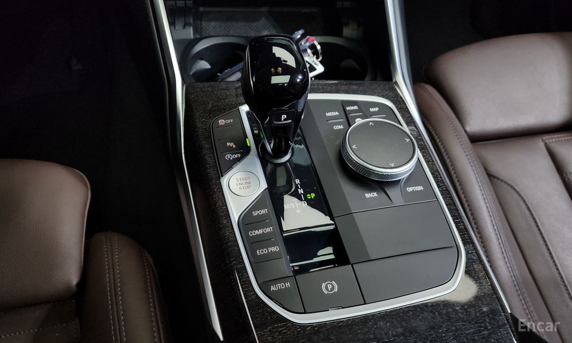 2022 BMW 3 серии VII (G2x) 320i Touring Luxury с пробегом 34 597 км