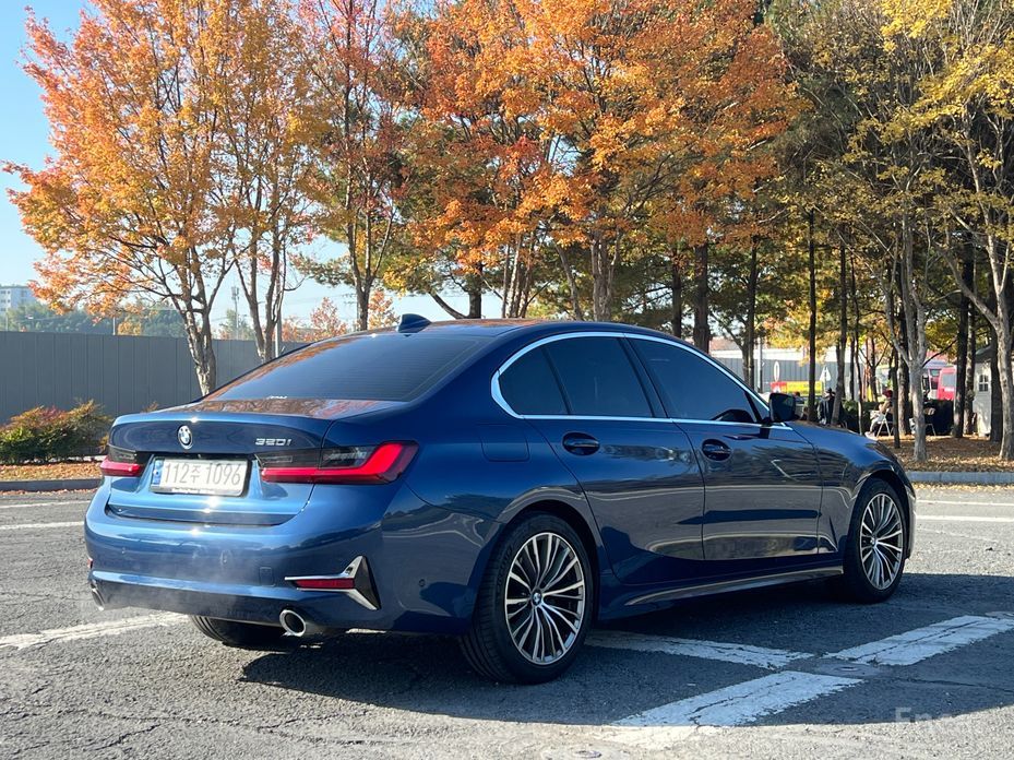 2022 BMW 3 серии VII (G2x) 320i Luxury с пробегом 39 011 км