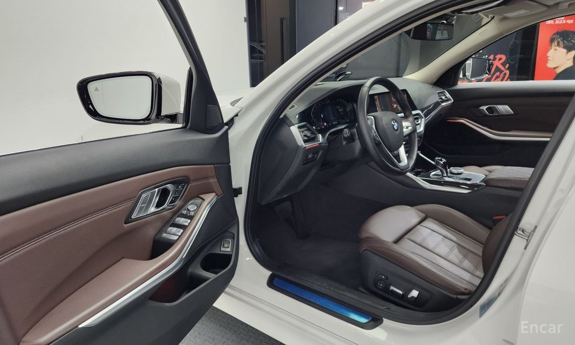 2022 BMW 3 серии VII (G2x) 320d Touring Luxury с пробегом 49 141 км