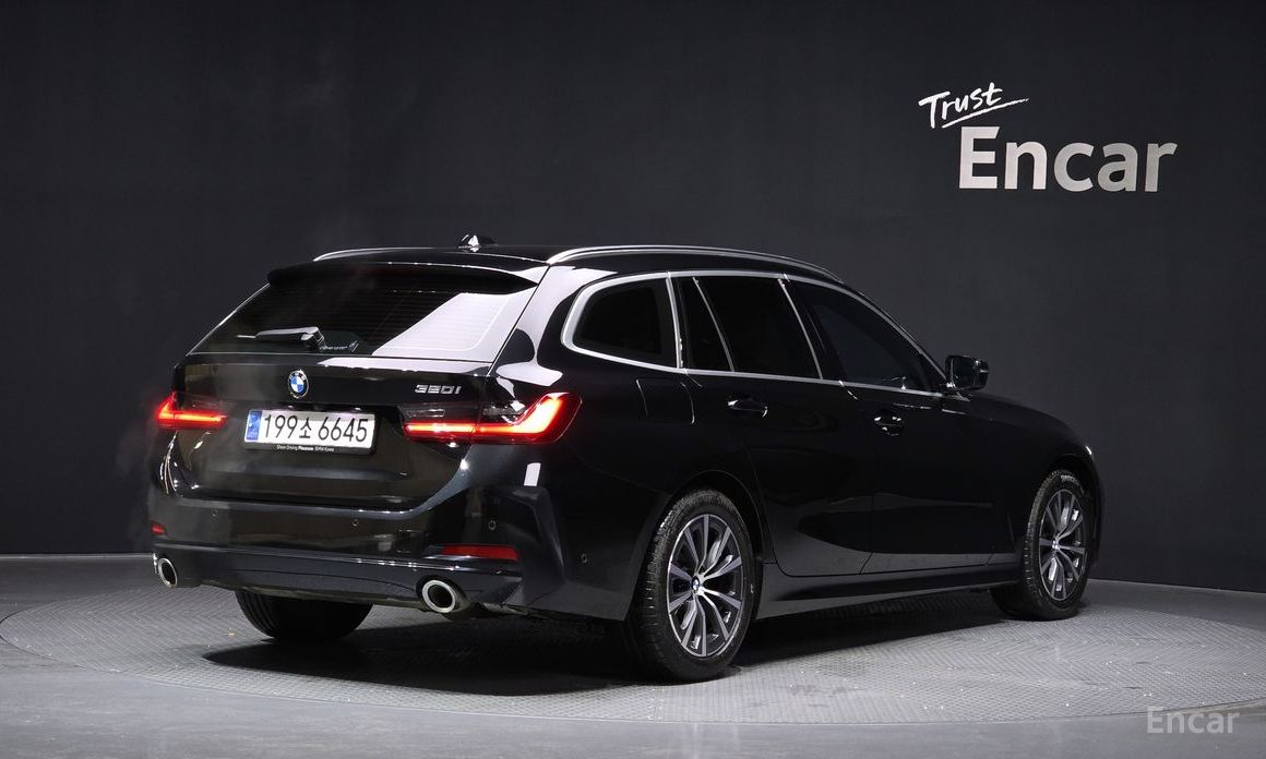 2023 BMW 3 серии VII (G2x) 320i Touring с пробегом 31 689 км