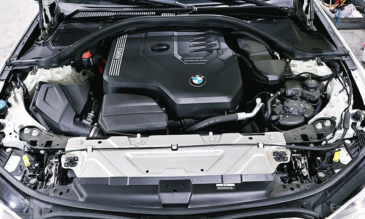 2023 BMW 3 серии VII (G2x) 320i с пробегом 25 508 км