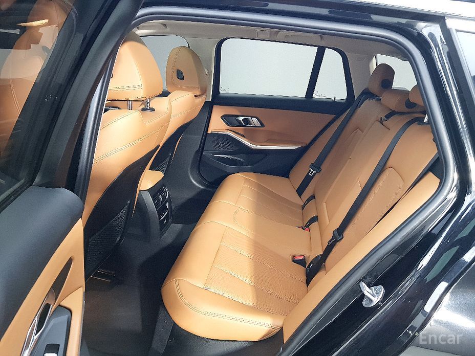 2023 BMW 3 серии VII (G2x) 320i Touring с пробегом 69 159 км