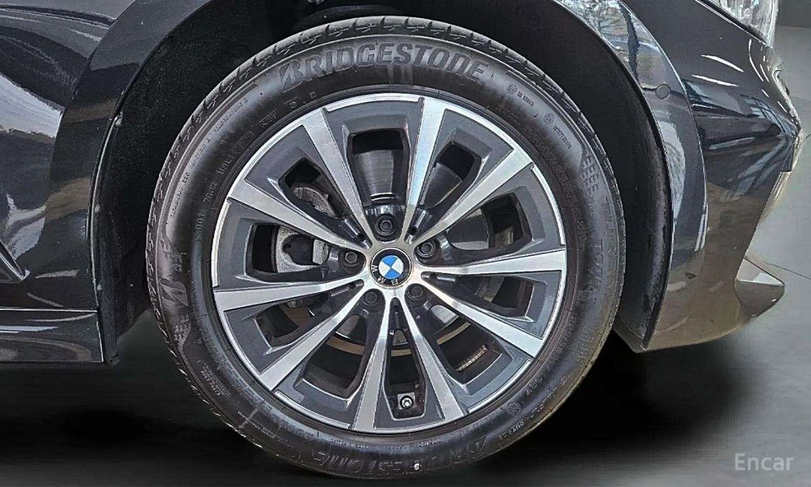 2023 BMW 3 серии VII (G2x) 320i с пробегом 37 600 км