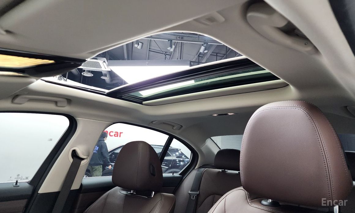 2022 BMW 3 серии VII (G2x) 320i Luxury с пробегом 43 286 км
