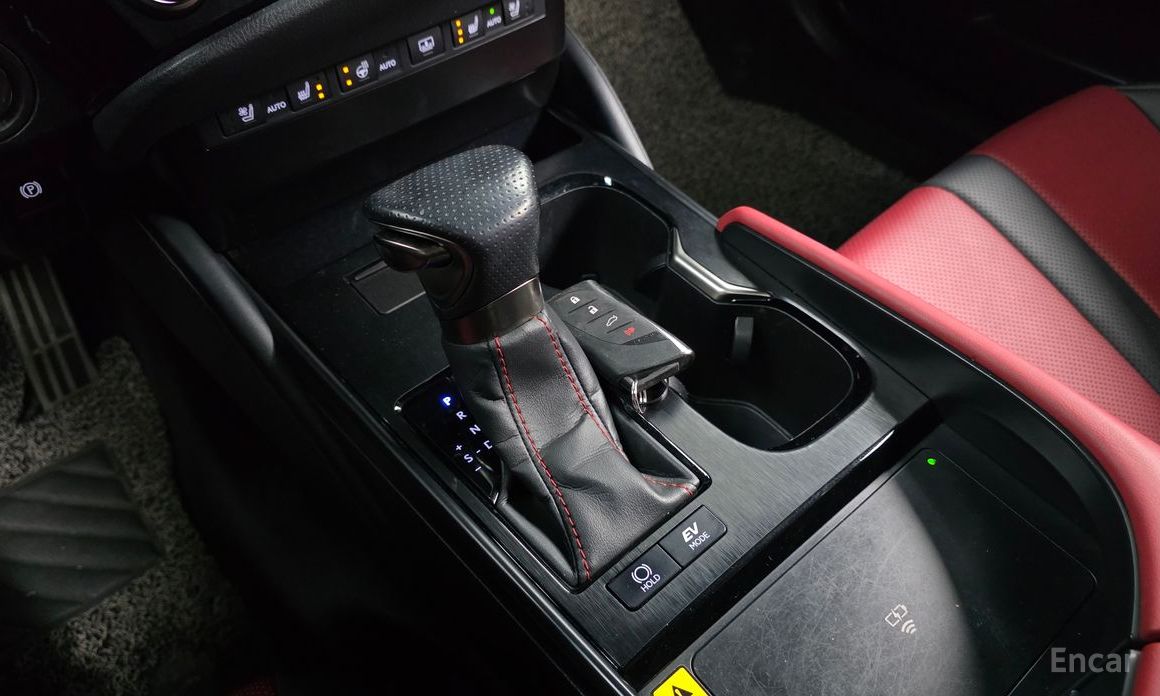 2023 Lexus ES VII Рестайлинг F-Sport с пробегом 56 465 км