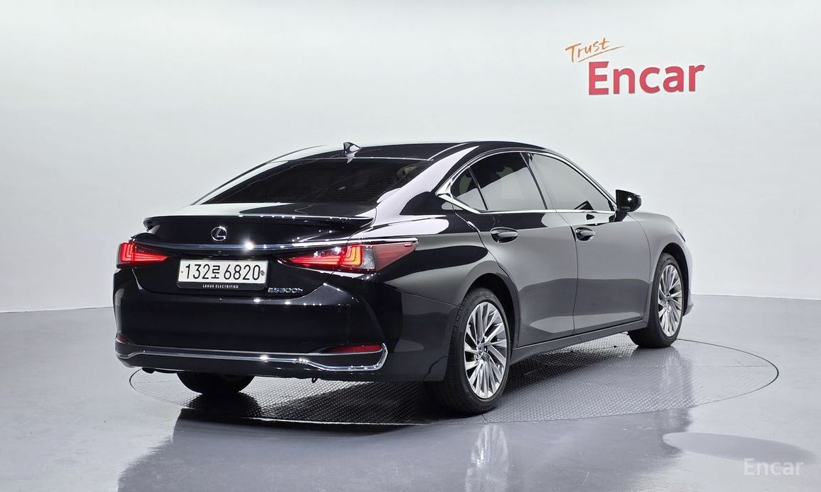 2023 Lexus ES VII Рестайлинг Luxury Plus с пробегом 29 676 км