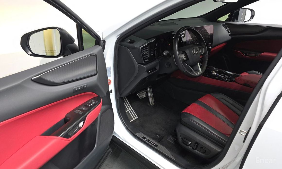 2023 Lexus NX II F-Sport с пробегом 22 158 км