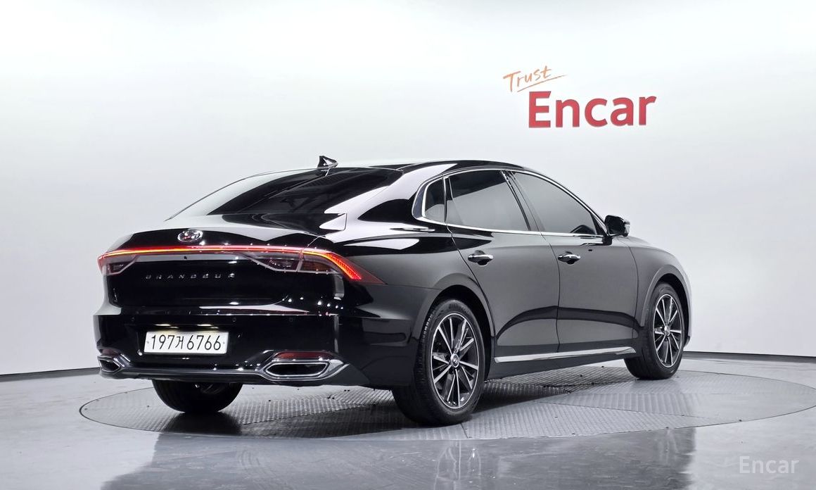 2022 Hyundai Grandeur VI Рестайлинг 2.5 Le Blanc с пробегом 52 406 км