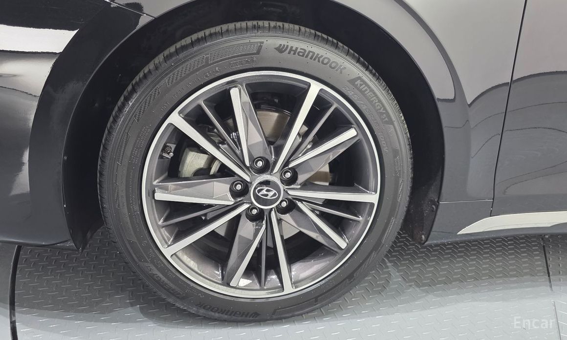 2022 Hyundai Grandeur VI Рестайлинг 2.5 Le Blanc с пробегом 52 406 км