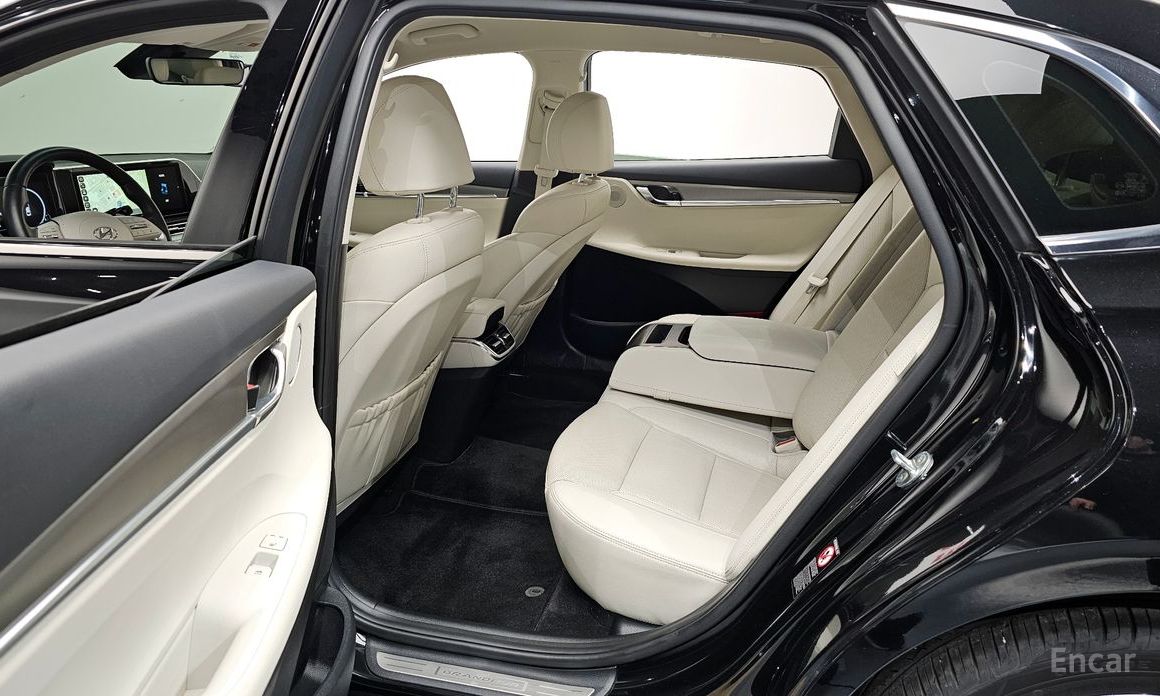 2022 Hyundai Grandeur VI Рестайлинг 2.5 Le Blanc с пробегом 92 511 км
