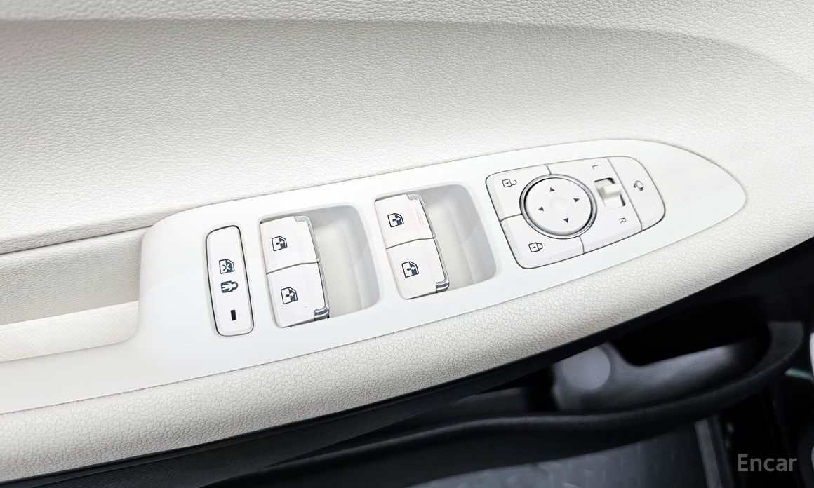 2022 Hyundai Grandeur VI Рестайлинг 2.5 Le Blanc с пробегом 92 511 км